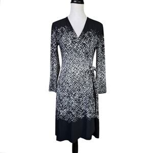 BCBGMaxazria Adele Black White Print 3/4 Sleeve V-neck Classic Wrap Dress